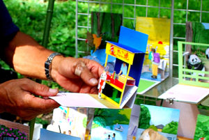 井の頭公園アートマーケッツ［ウメチャン］手書きが大切！ 3Dハガキ