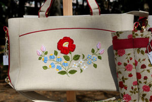 井の頭公園アートマーケッツ［Paprika］女性らしい繊細な刺繍