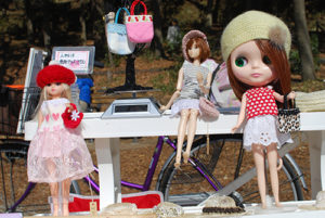 井の頭公園アートマーケッツ［着せ替えハウスP］女の子になりたい？