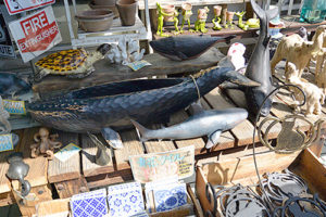 井の頭公園・七井橋通り［おもしろ雑貨店③］新しいクジラの器