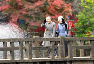 両陛下、開園100年の井の頭公園を散策