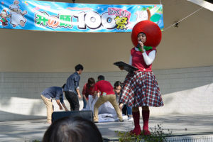 井の頭公園・井の頭100祭 2015。リンゴちゃんの司会［写真全20点］